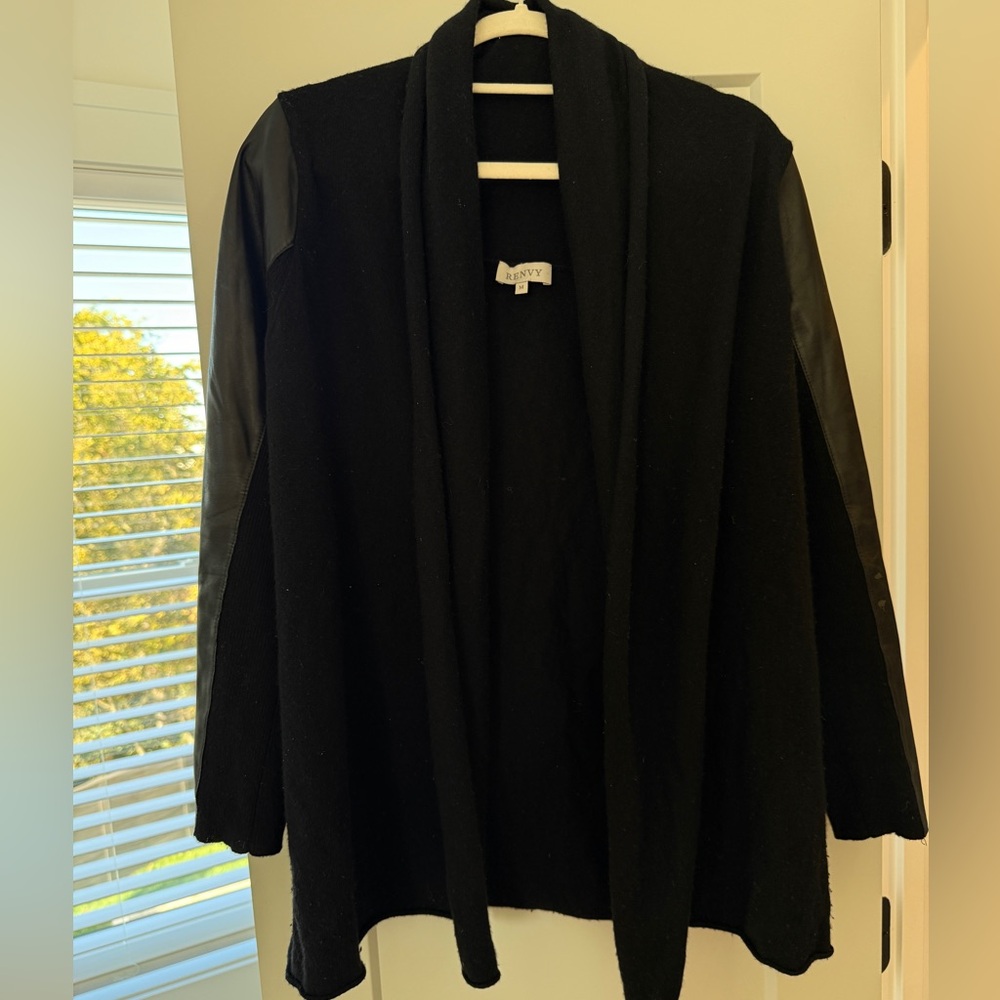 Renvy Classic Black Knitwear